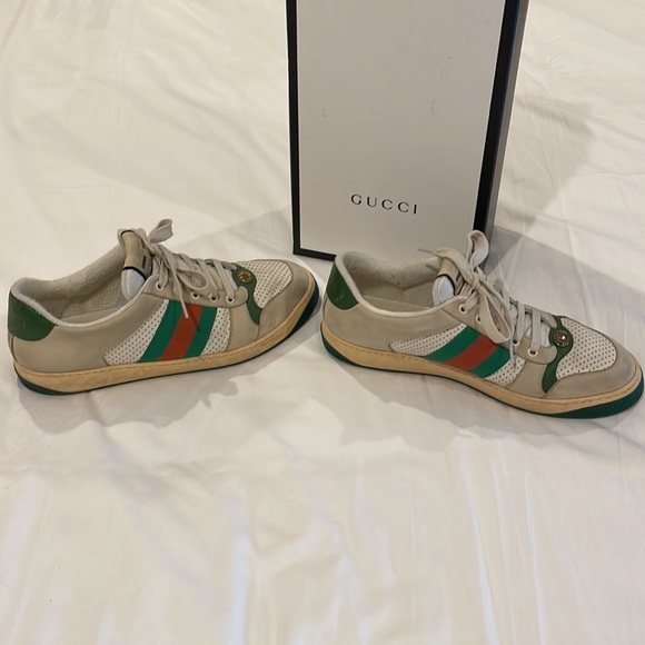 GUCCI Men US 9.5/UK 9 Screener GG Sneaker Made to Look Worn; White/Green/Red - Picture 3 of 9